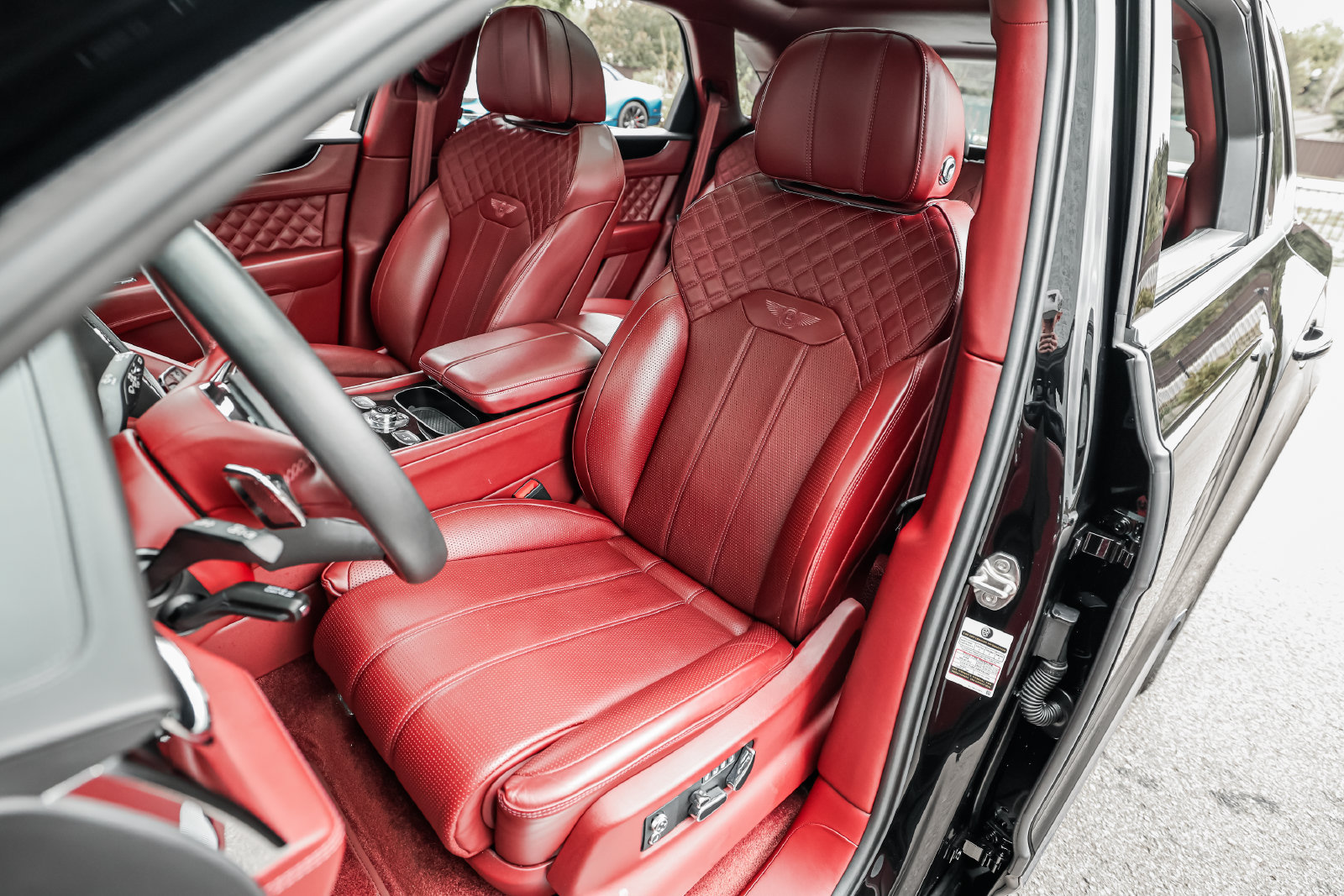 Certified 2022 Bentley Bentayga AWD/4WD image 25