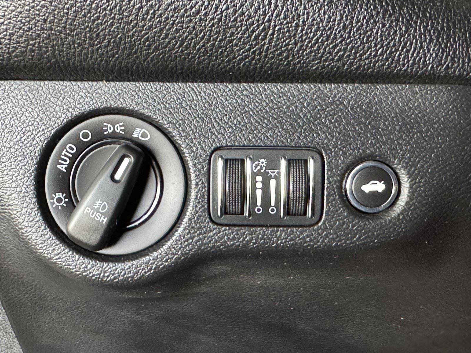 Used 2016 Dodge Challenger SXT Plus RWD image 25
