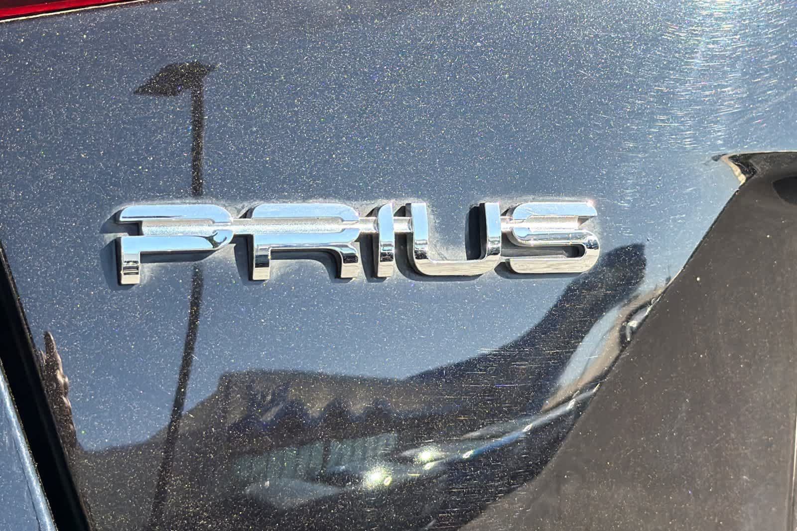 Used 2021 Toyota Prius LE AWD/4WD image 12