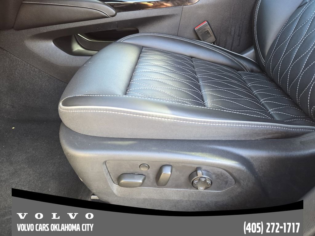 Used 2022 Buick Envision Avenir w/ Technology Package II image 23