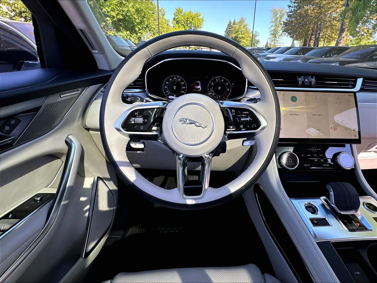 Used 2023 Jaguar F-PACE S AWD/4WD image 8