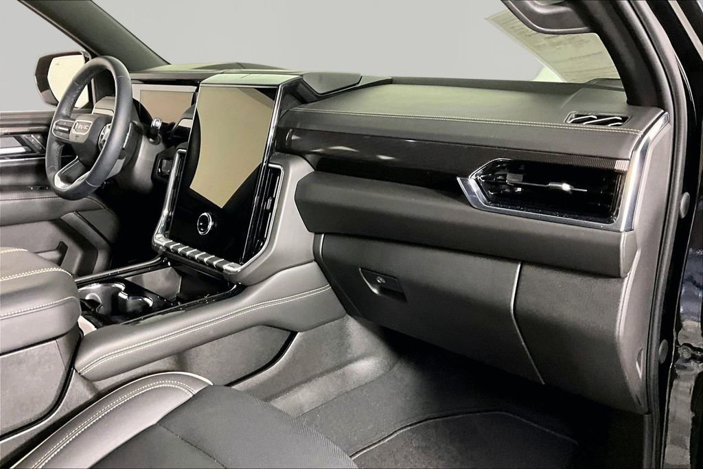 Used 2025 GMC Yukon Elevation RWD image 26