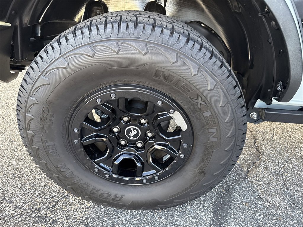 Used 2021 Ford Bronco Badlands image 18