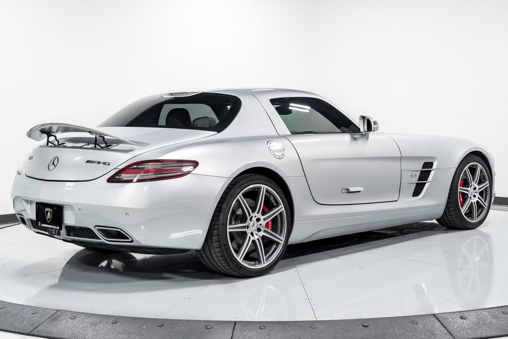 Used 2011 Mercedes-Benz SLS AMG Coupe image 3