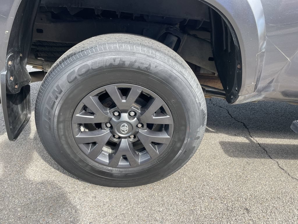Certified 2022 Toyota Tacoma SR5 w/ SR5 Appearance Package (SM) AWD/4WD image 12