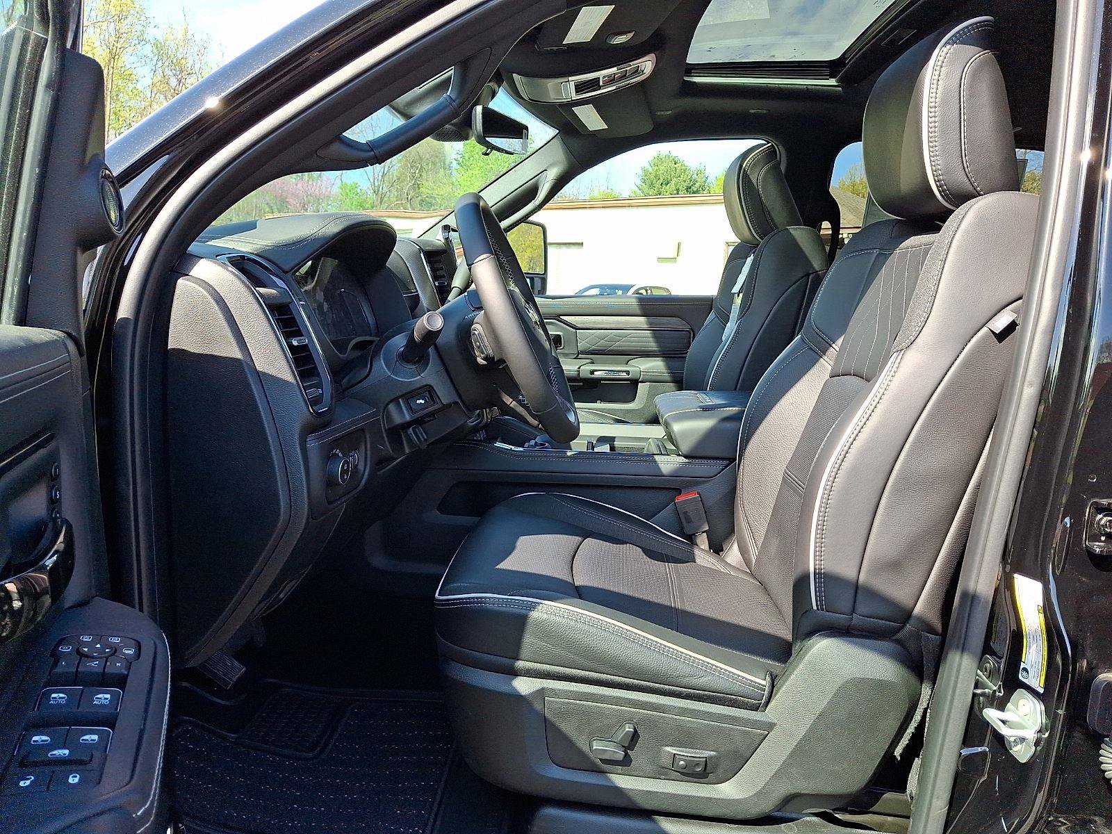 New 2026 RAM 2500 Limited AWD/4WD image 10