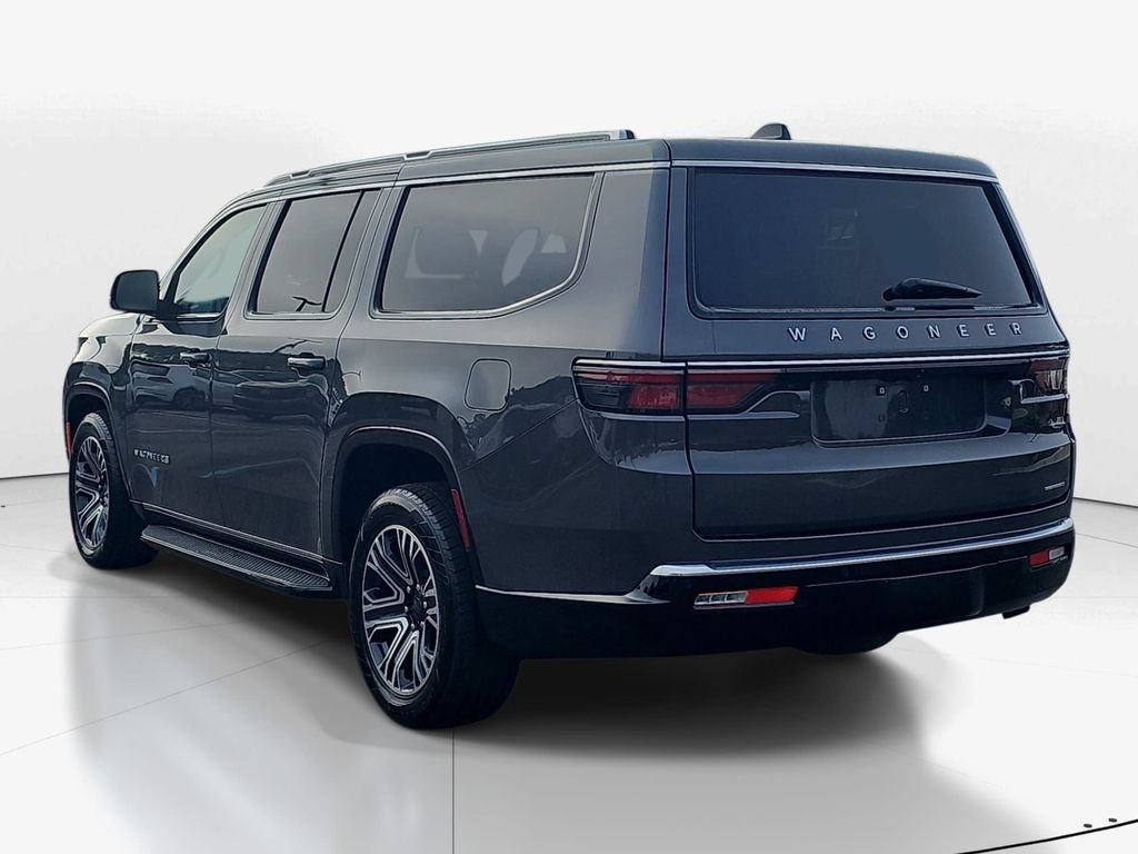Used 2024 Jeep Wagoneer L Series II RWD image 8