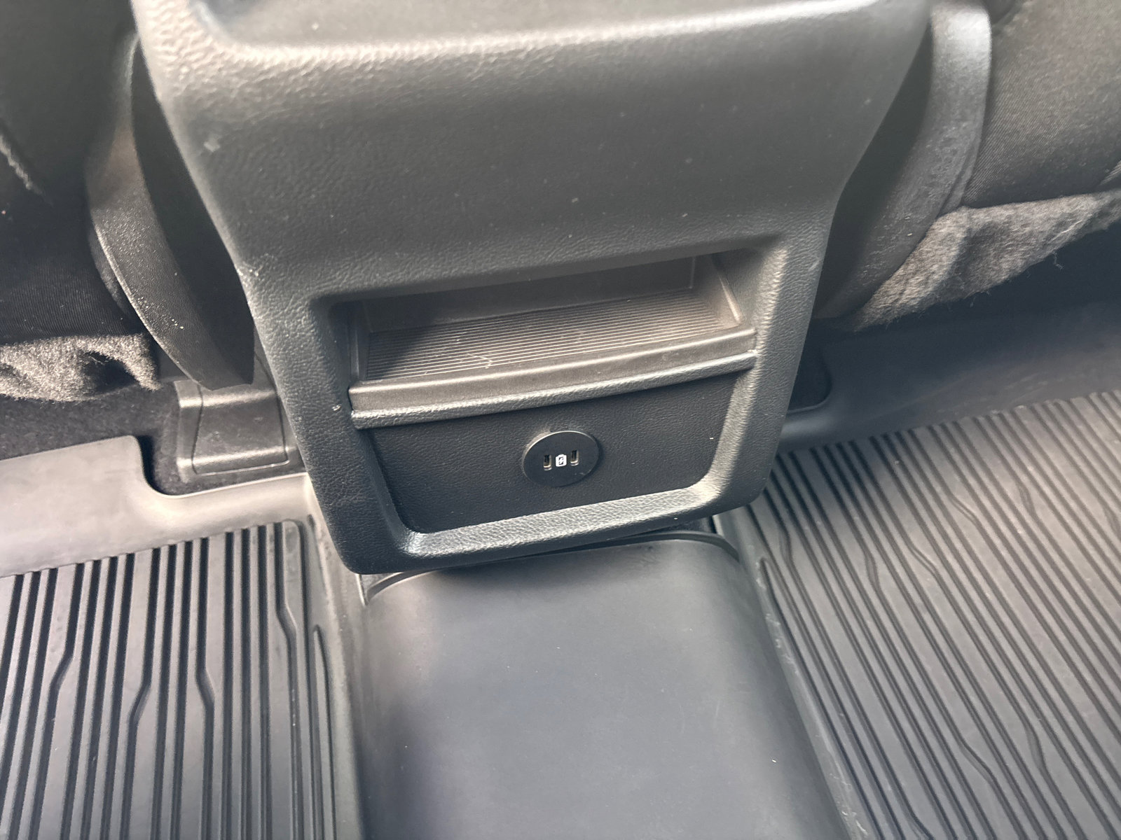 Used 2023 Ford Edge SE w/ Black Appearance Package image 32