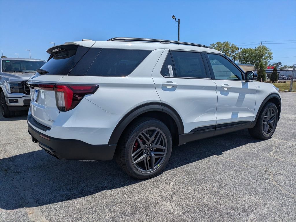 New 2026 Ford Explorer ST-Line image 4