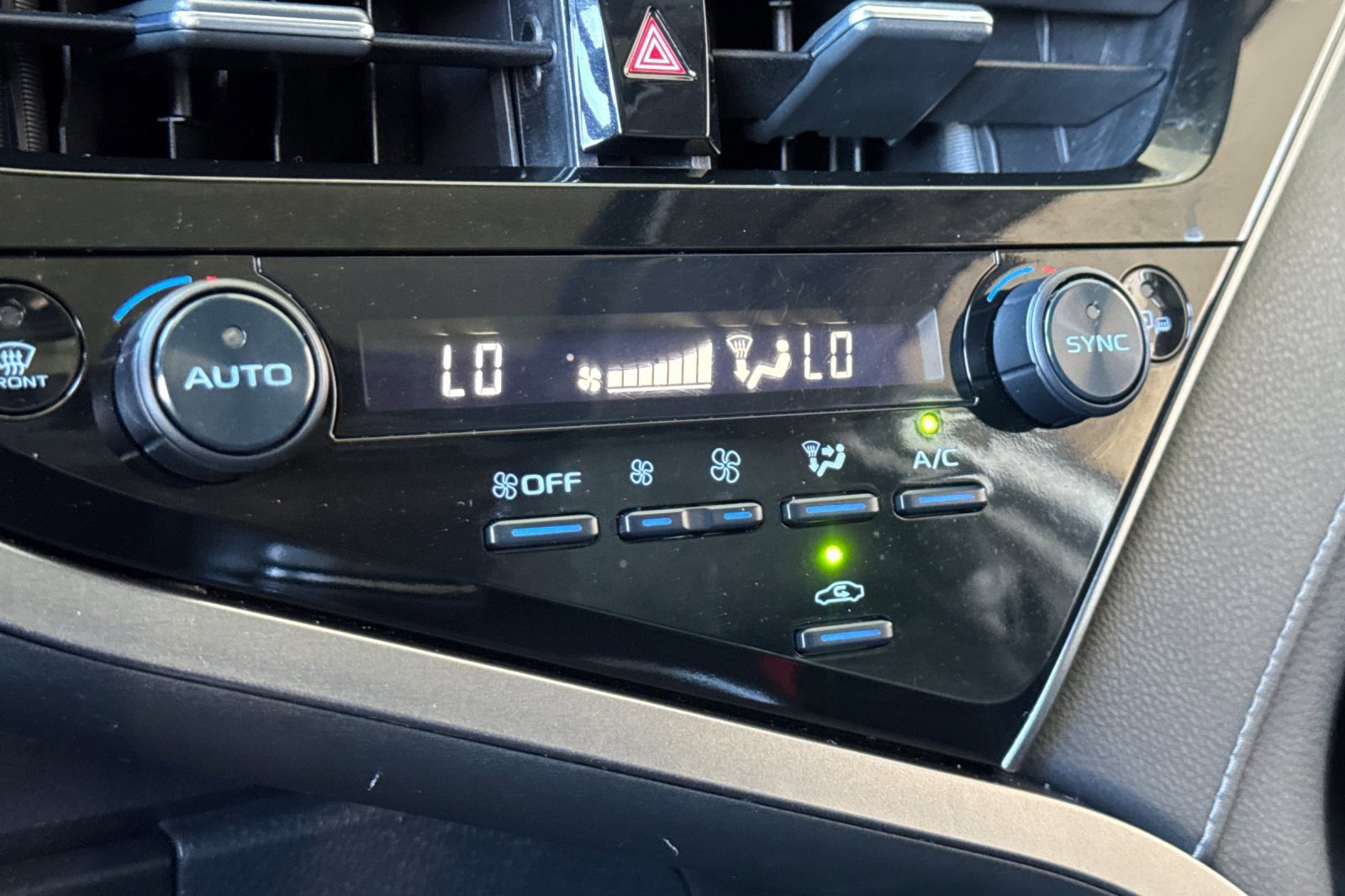 Certified 2023 Toyota Camry SE w/ Convenience Package image 18