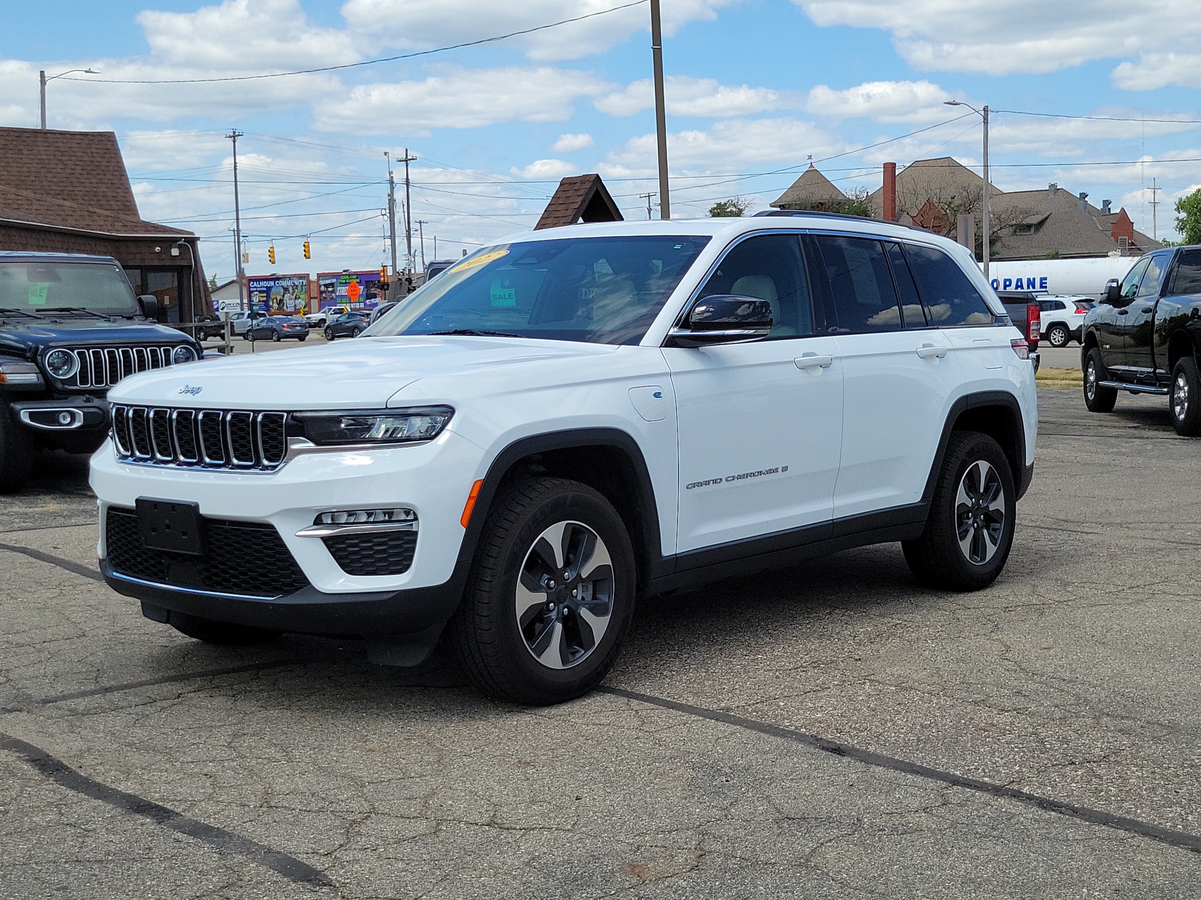 Used 2022 Jeep Grand Cherokee Limited 4xe AWD/4WD image 2