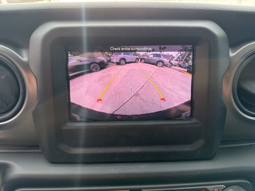 Used 2023 Jeep Wrangler Sport image 27