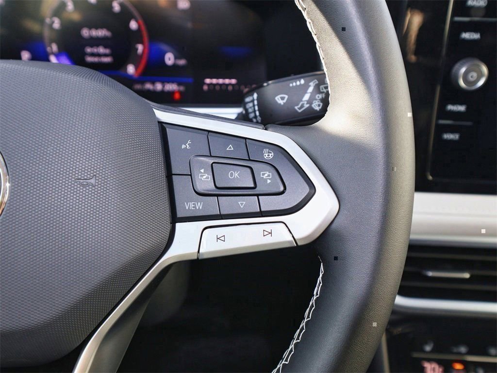 New 2026 Volkswagen Taos SE image 24