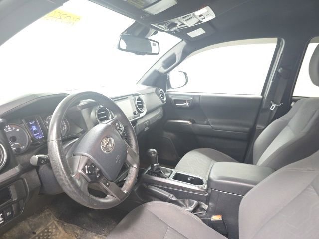 Used 2018 Toyota Tacoma TRD Off-Road w/ Technology Package AWD/4WD image 24