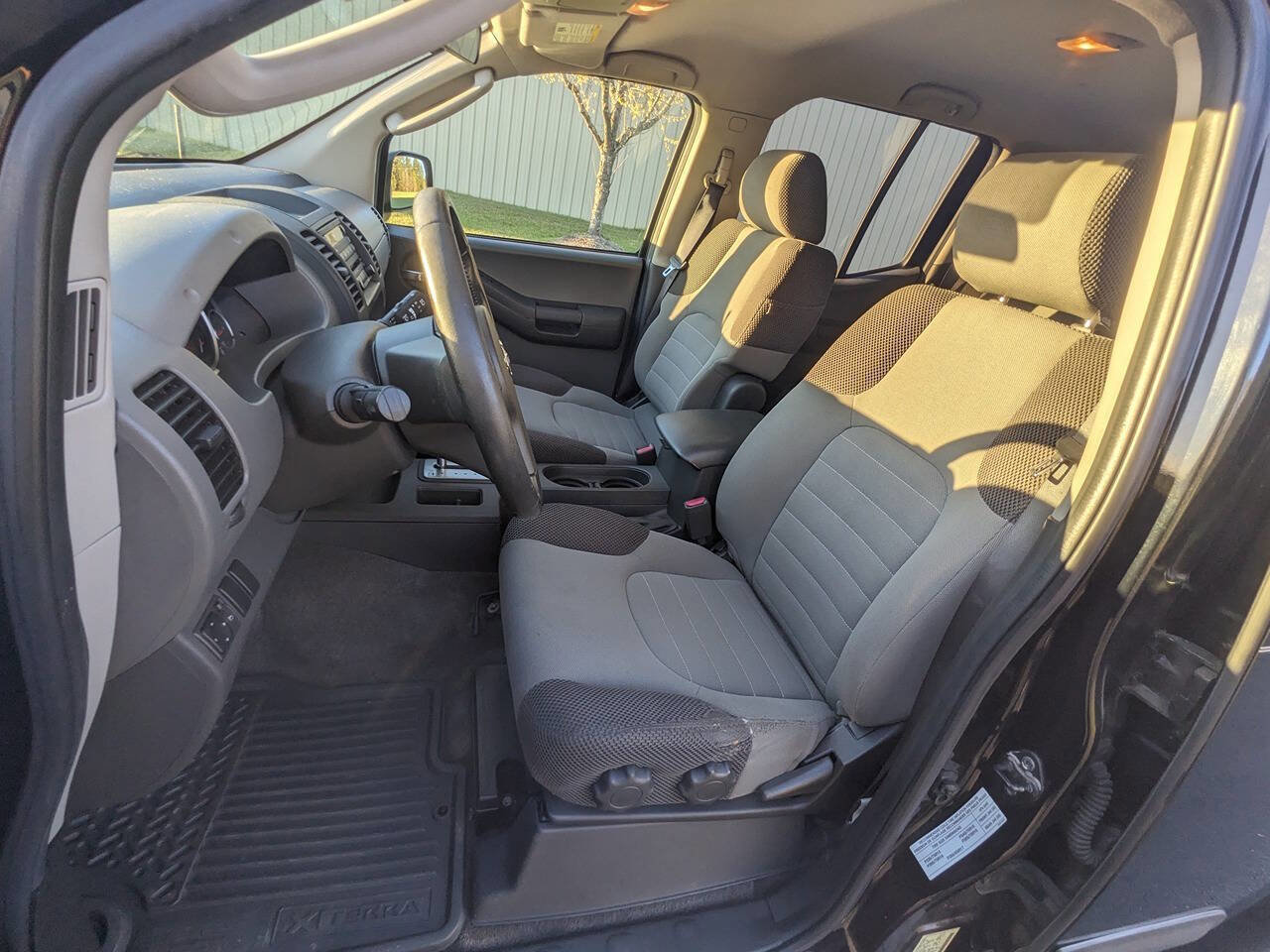 Used 2005 Nissan Xterra SE image 7