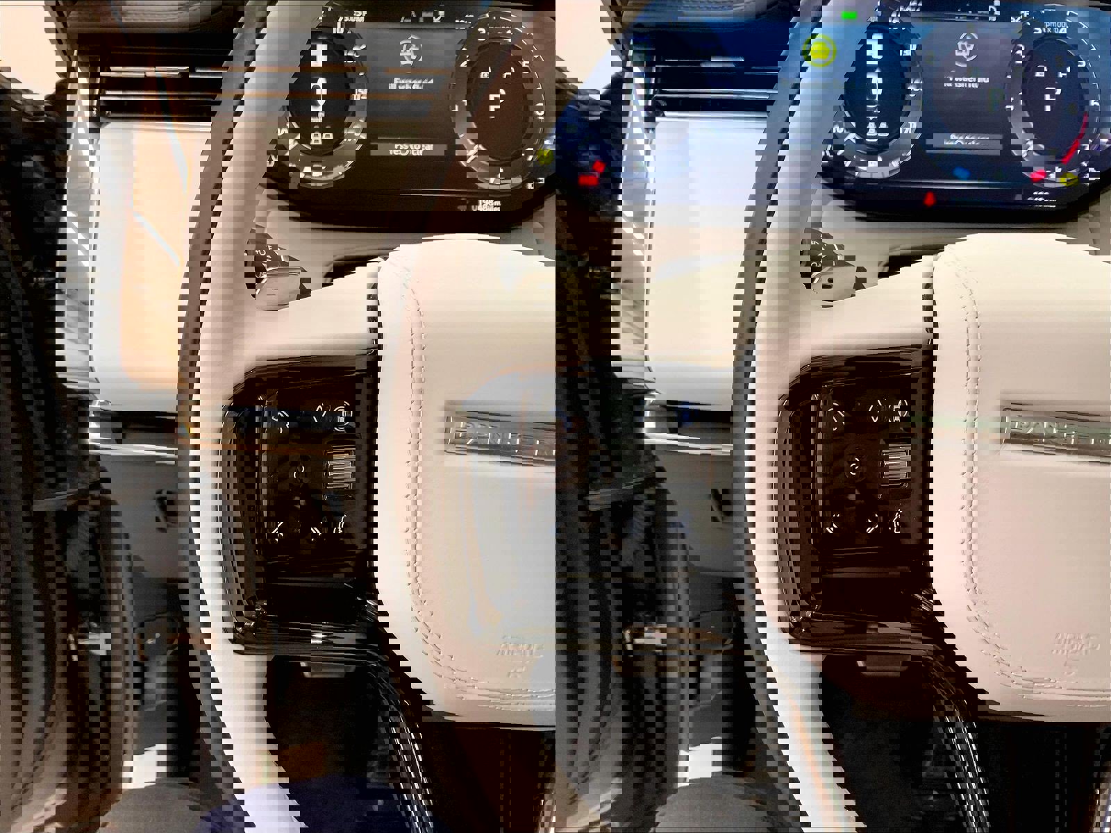 Used 2024 Land Rover Range Rover Sport Dynamic SE image 15