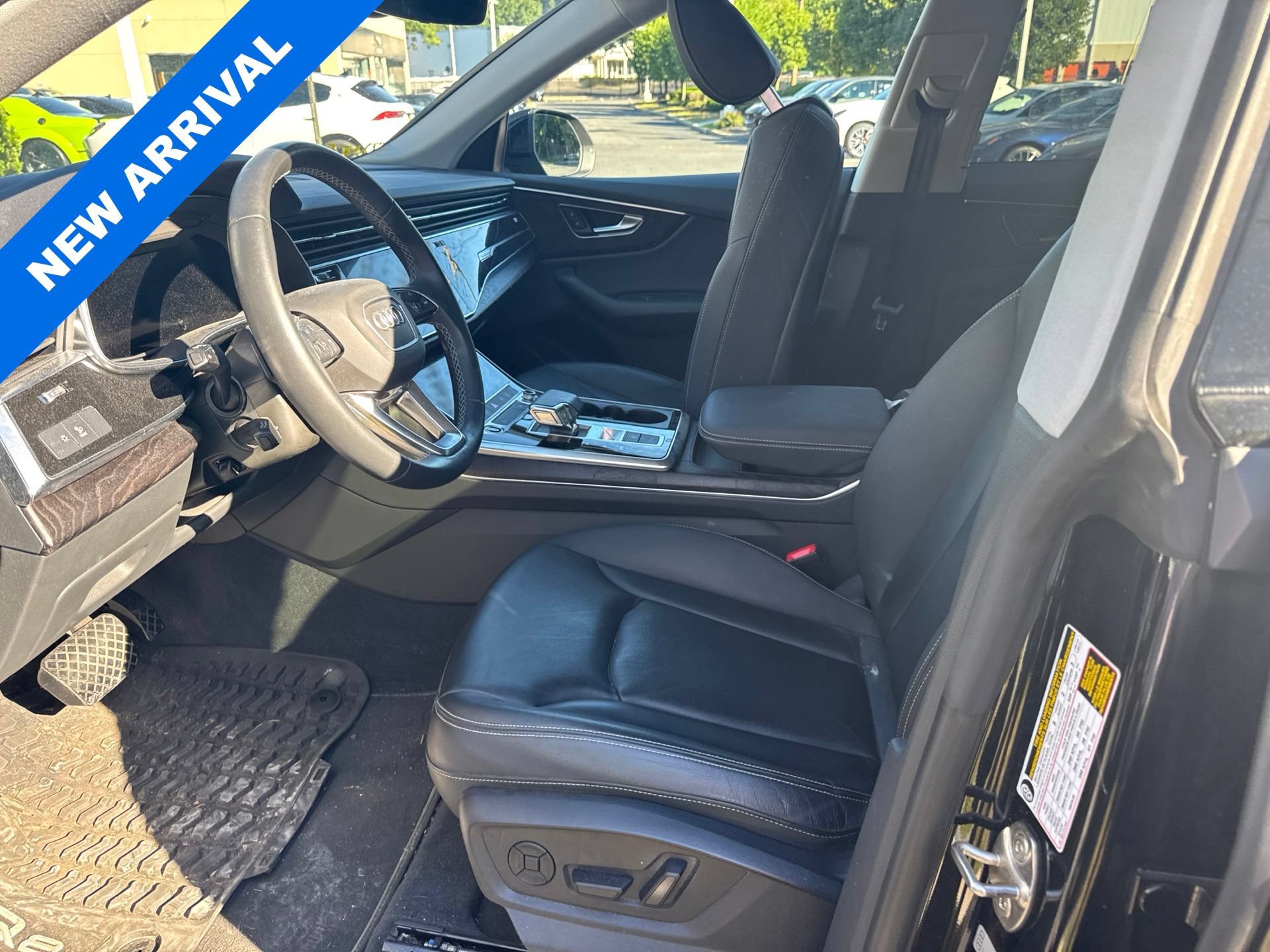 Used 2023 Audi Q8 Premium AWD/4WD image 6