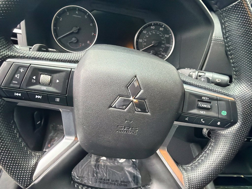 Used 2023 Mitsubishi Outlander SE AWD/4WD image 17