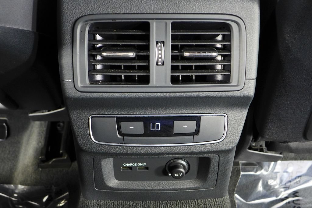 Used 2023 Audi Q5 e Premium w/ Convenience Package AWD/4WD image 24