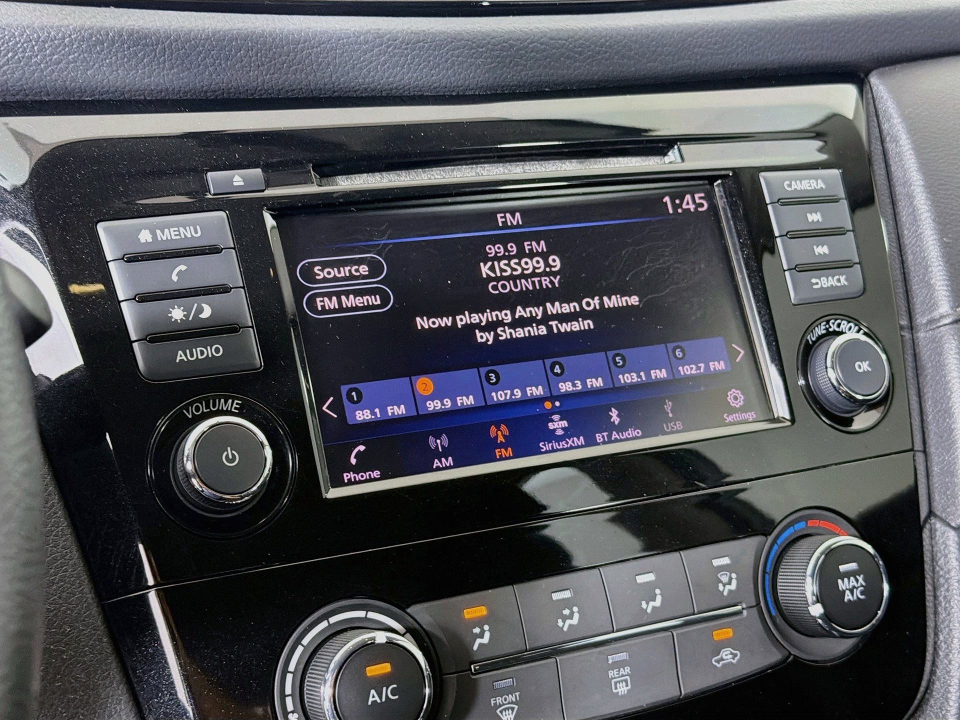 Used 2018 Nissan Rogue S FWD image 26
