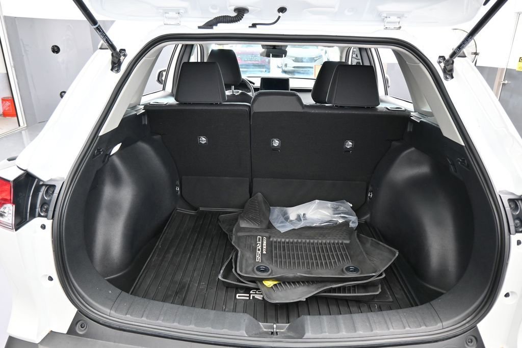 Used 2024 Toyota Corolla Cross LE FWD image 40