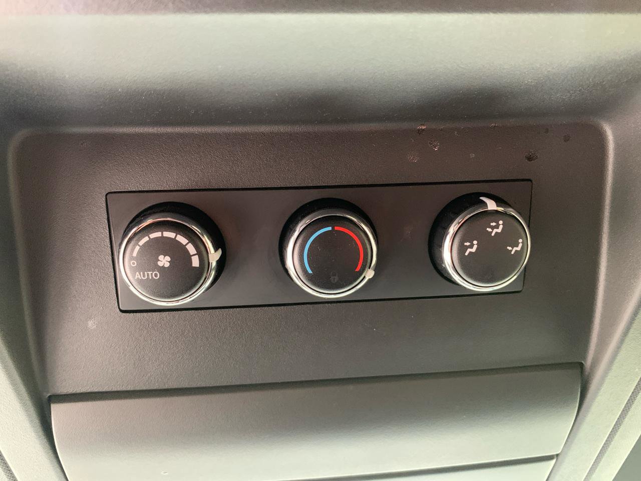 Used 2018 Dodge Grand Caravan GT FWD image 25