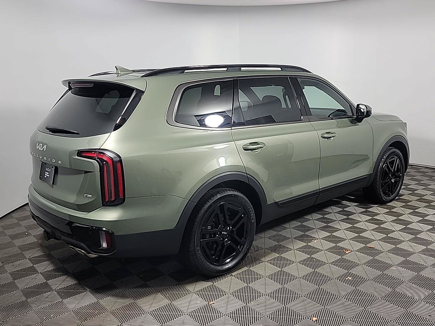 Certified 2024 Kia Telluride SX Prestige X-Line AWD/4WD image 4