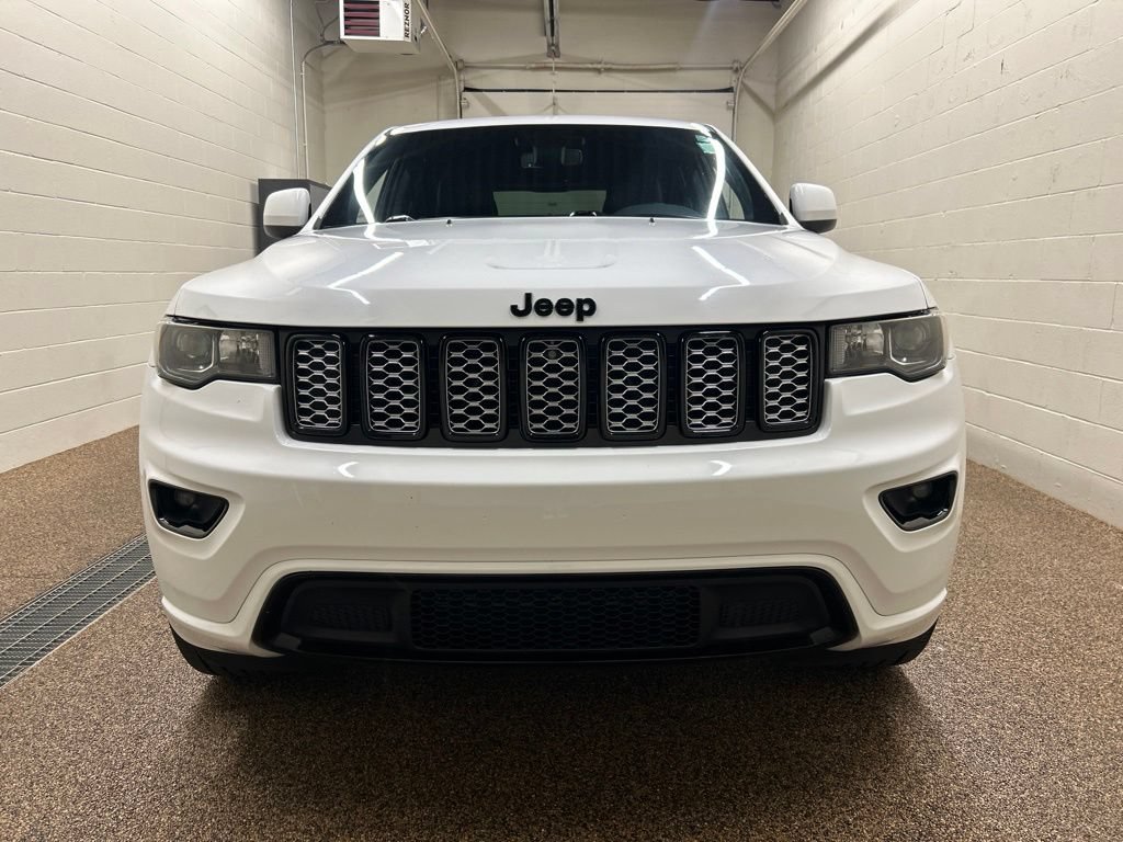 Used 2020 Jeep Grand Cherokee Altitude AWD/4WD image 6