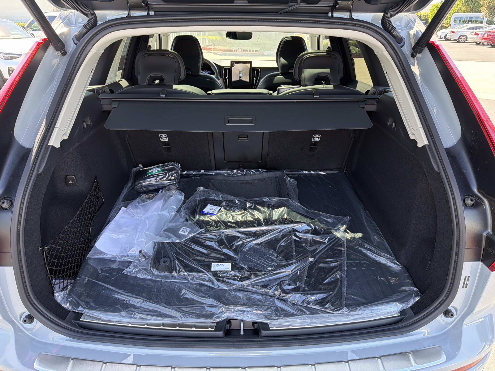 New 2027 Volvo XC60 B5 Ultra AWD/4WD image 18