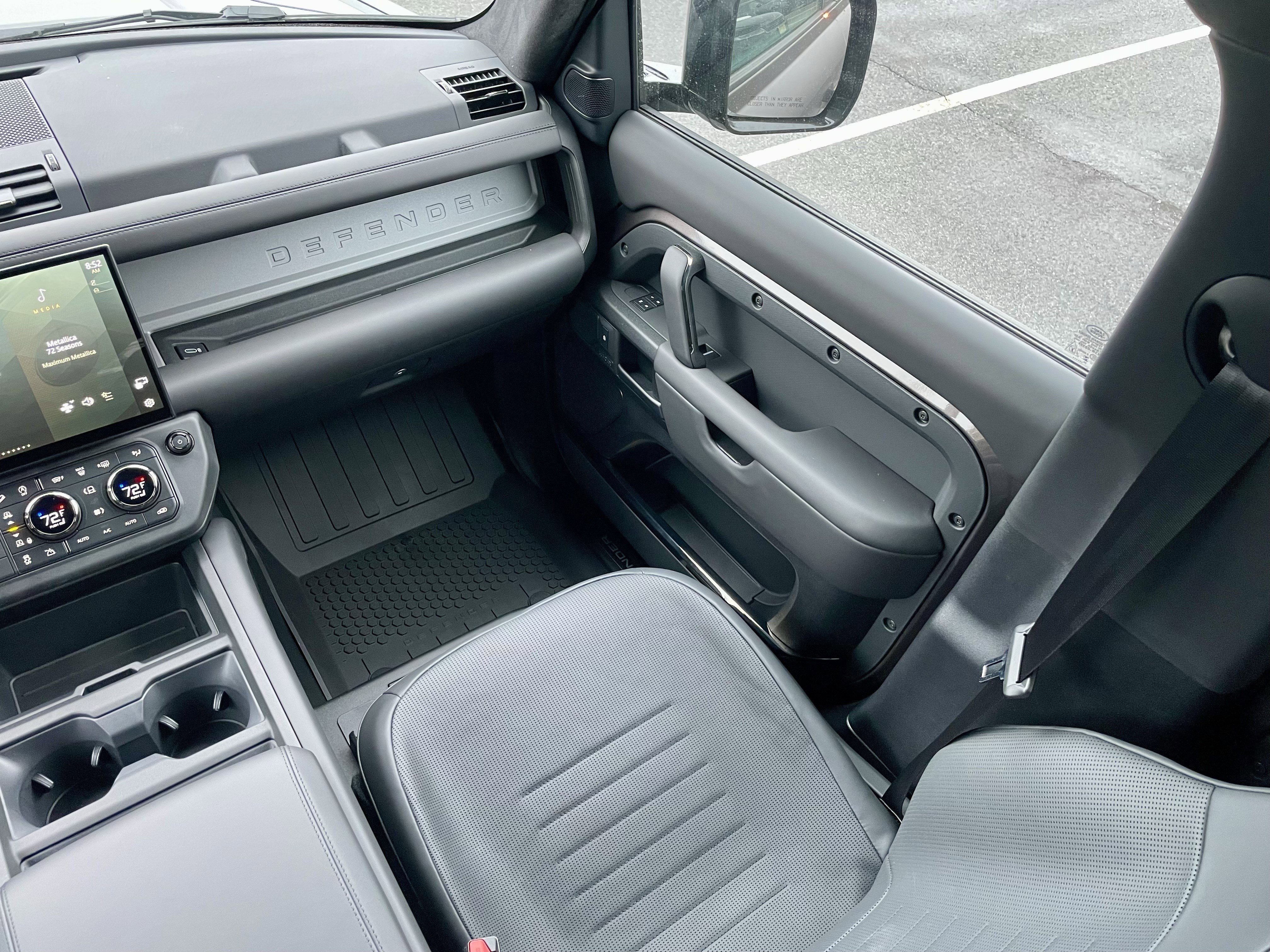 New 2026 Land Rover Defender 110 OCTA AWD/4WD image 18
