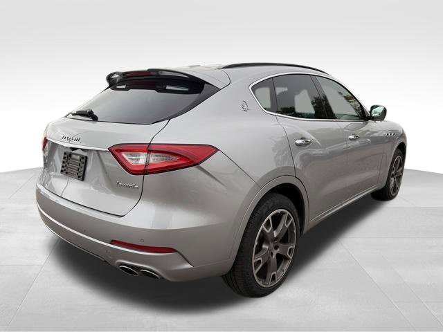 Used 2017 Maserati Levante w/ Sport Package AWD/4WD image 8