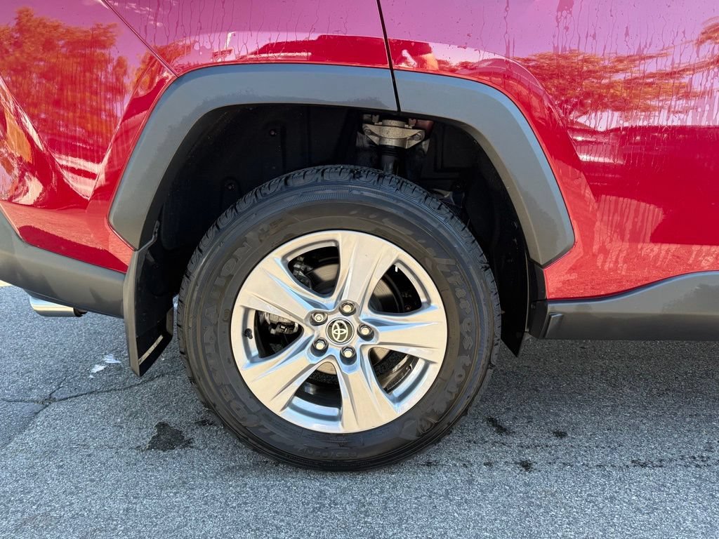Used 2025 Toyota RAV4 XLE w/ Convenience Package AWD/4WD image 26