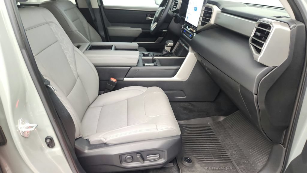Used 2024 Toyota Tundra Limited AWD/4WD image 59