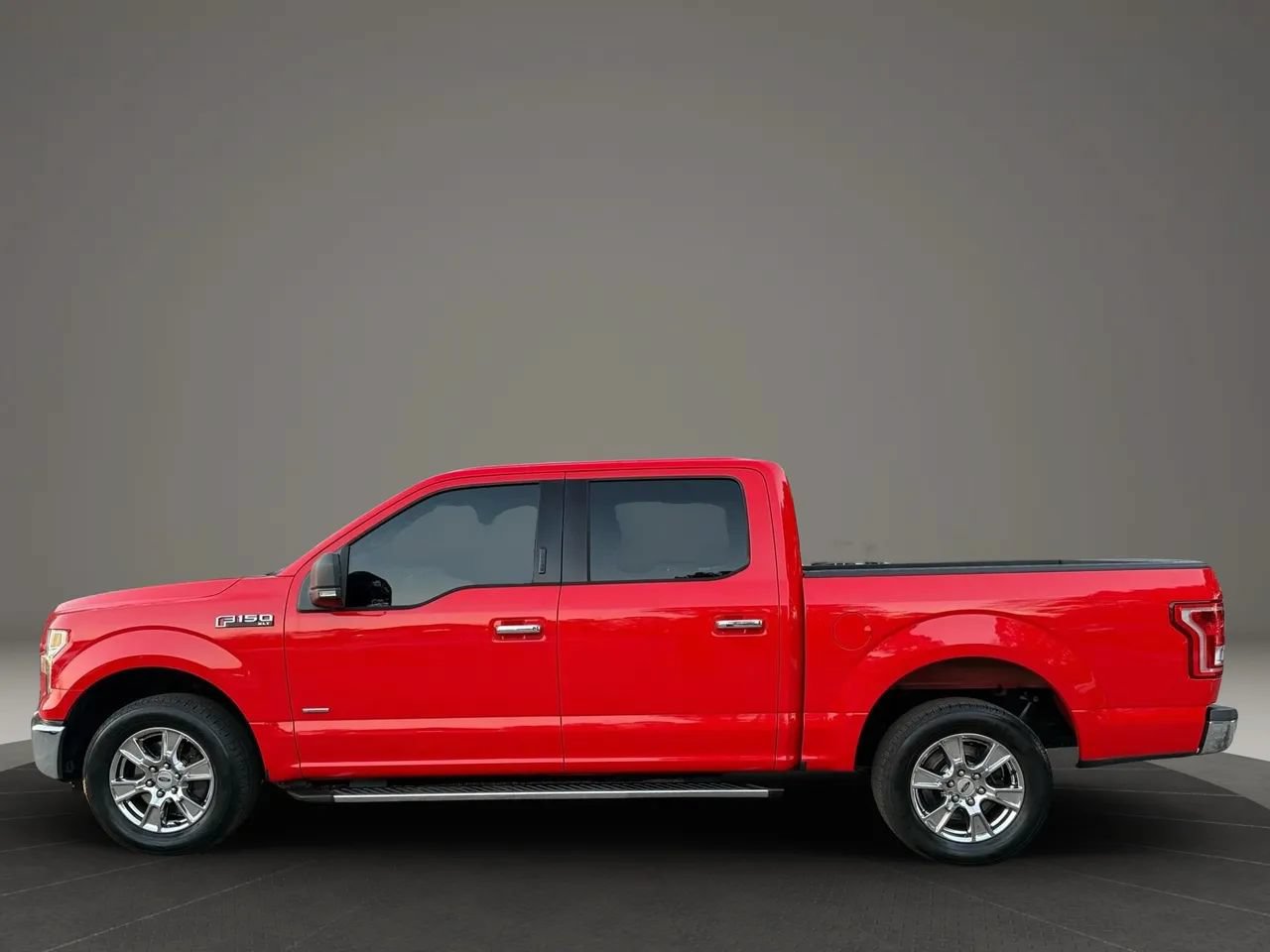 Used 2016 Ford F150 XLT w/ Equipment Group 302A Luxury RWD image 7