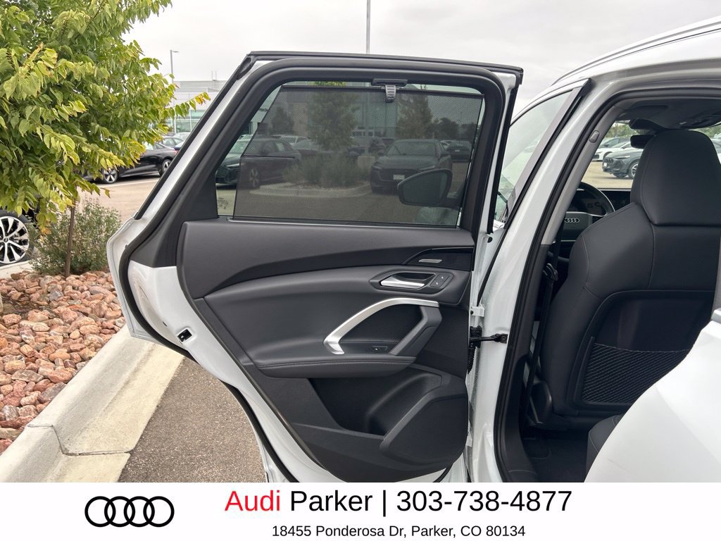 Used 2025 Audi Q5 Premium Plus w/ Premium Plus AWD/4WD image 19