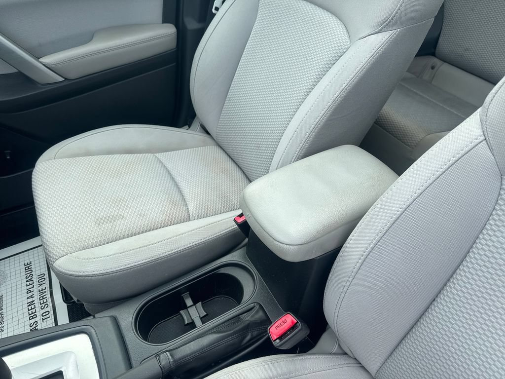 Used 2016 Subaru Forester 2.5i Premium w/ All-Weather Package AWD/4WD image 26