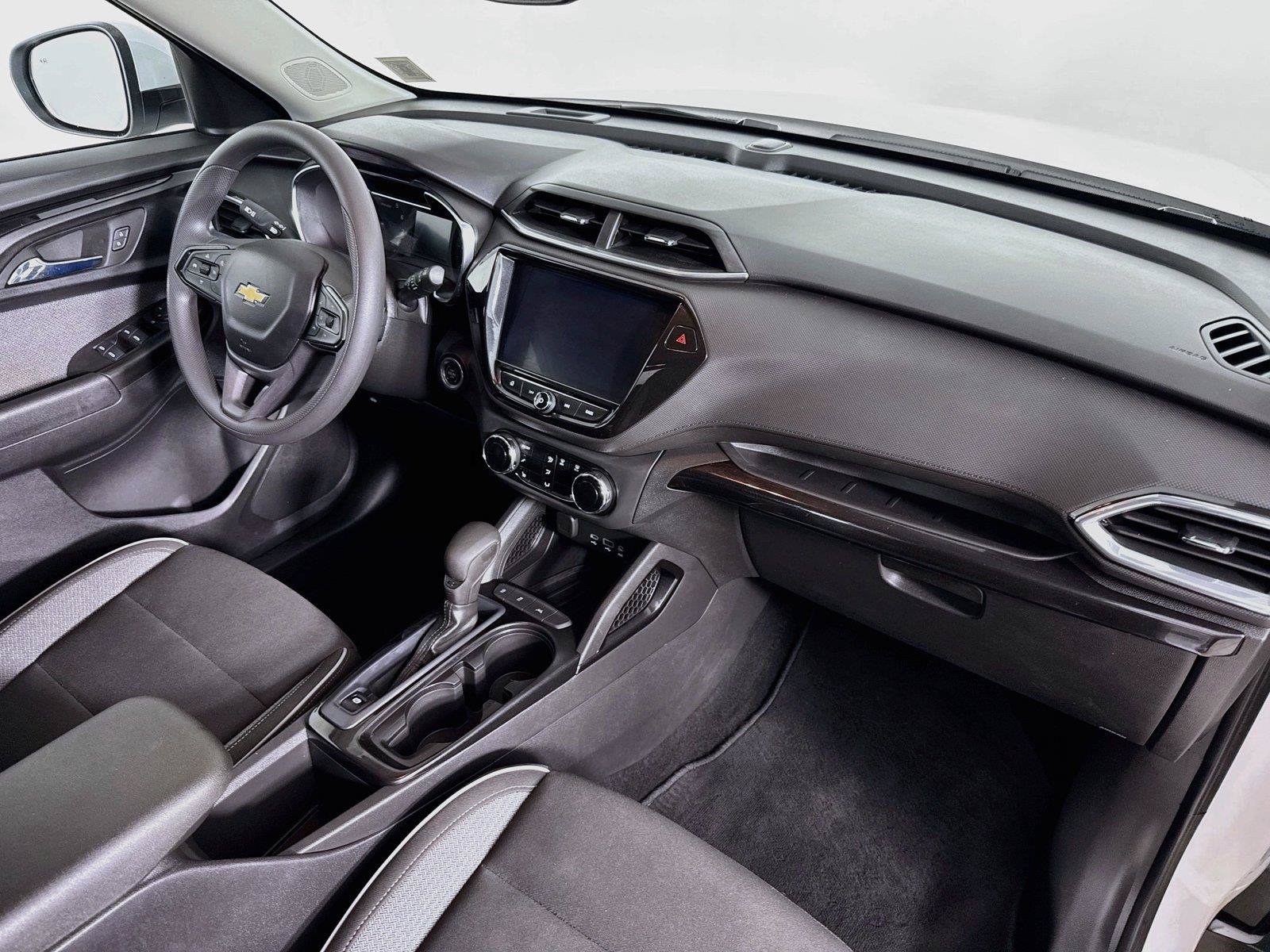 Used 2022 Chevrolet TrailBlazer LT w/ Convenience Package FWD image 28