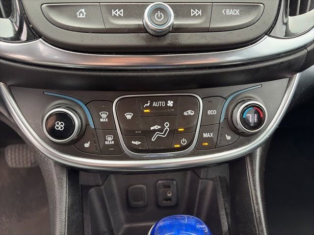 Used 2018 Chevrolet Volt Premier w/ Driver Confidence Package image 17