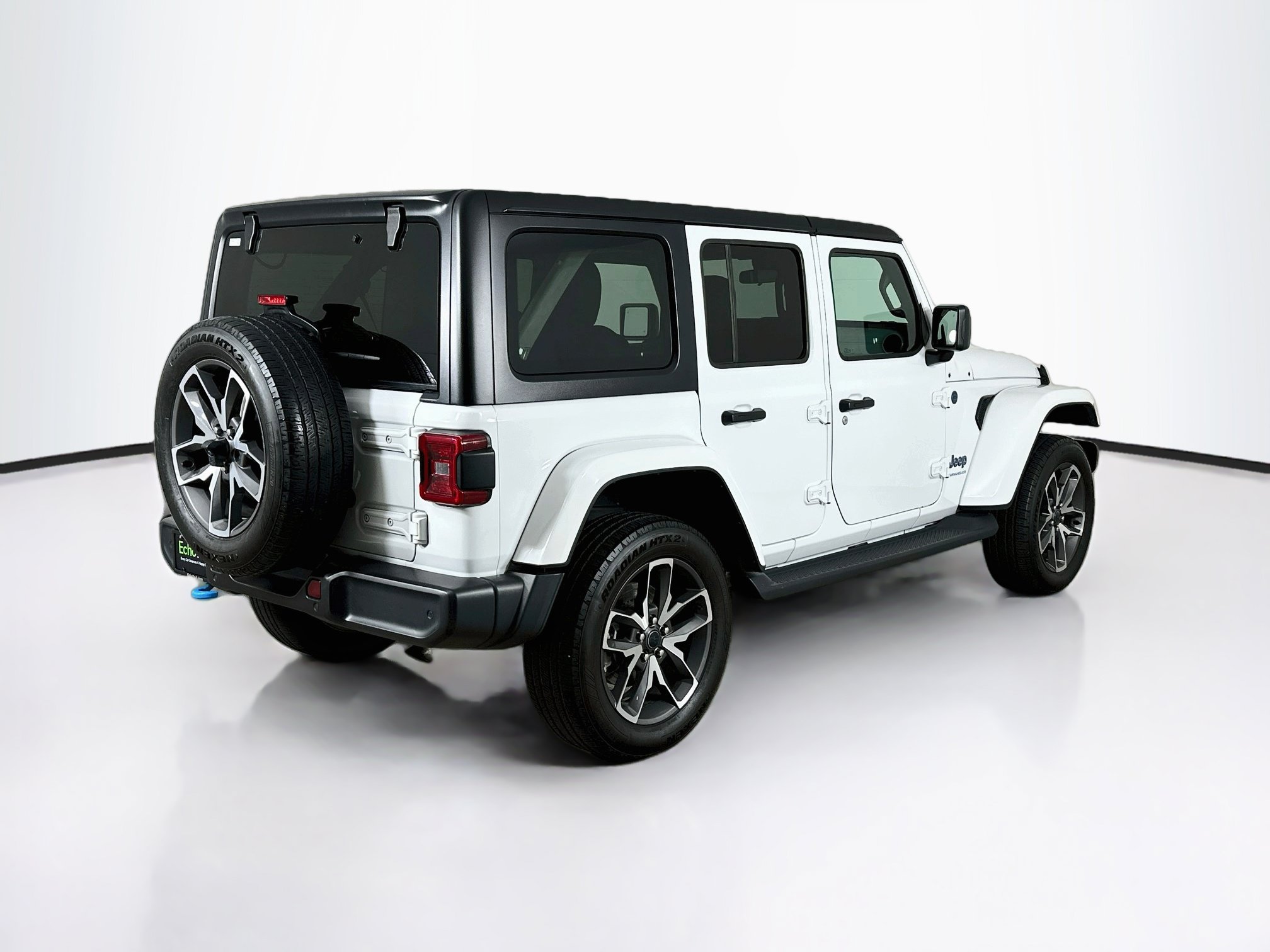 Used 2024 Jeep Wrangler Unlimited w/ Convenience Group AWD/4WD image 9