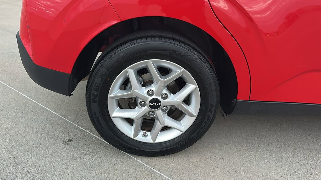 Used 2024 Kia Soul LX w/ Option Group 015 image 16