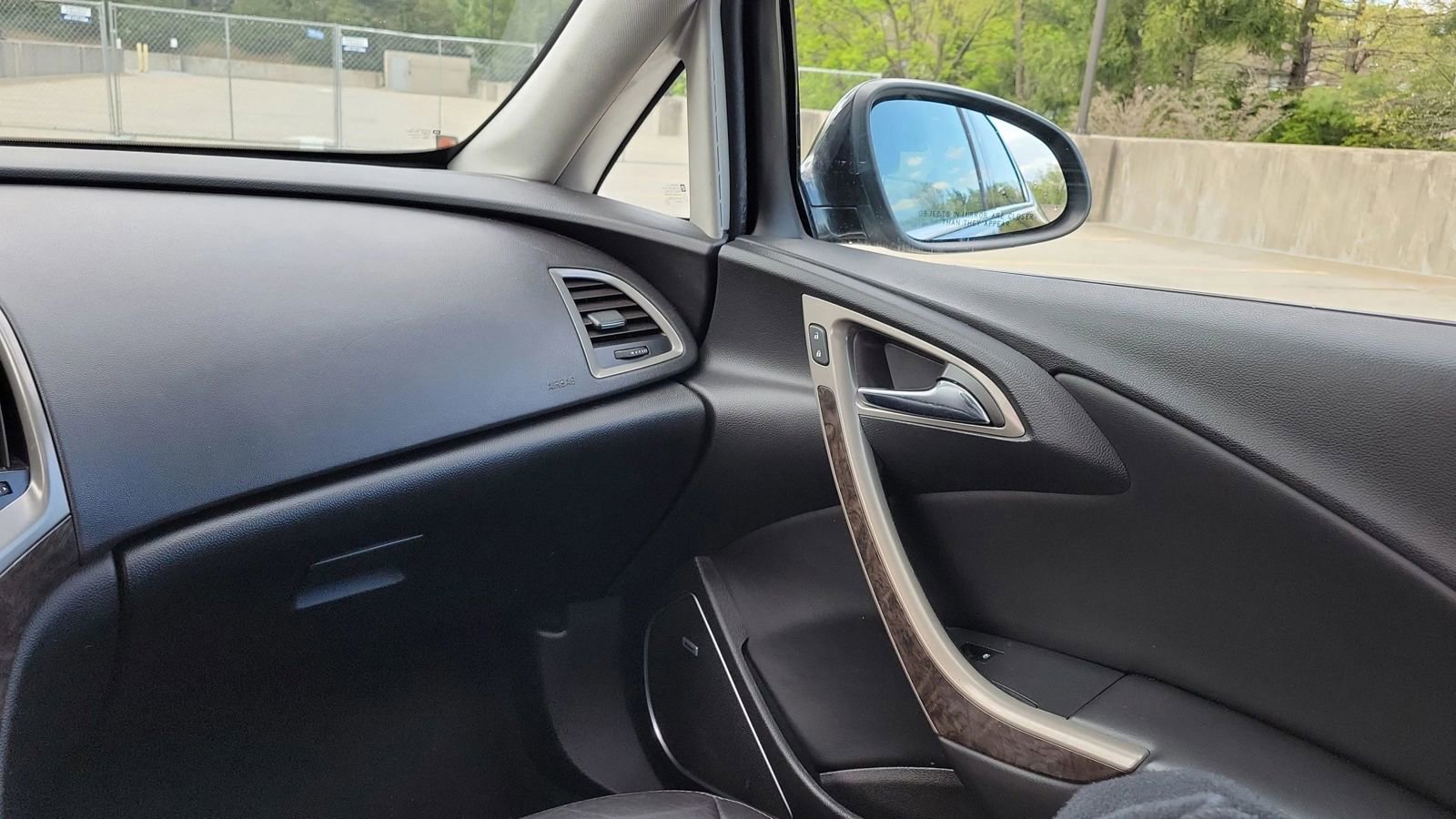 Used 2013 Buick Verano Leather image 18