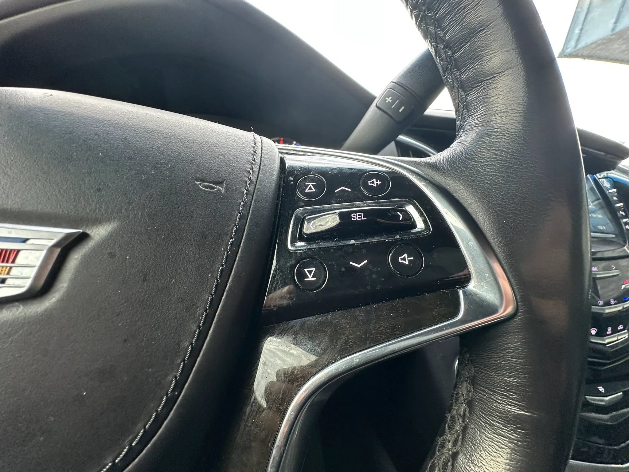 Used 2019 Cadillac Escalade ESV Platinum AWD/4WD image 26