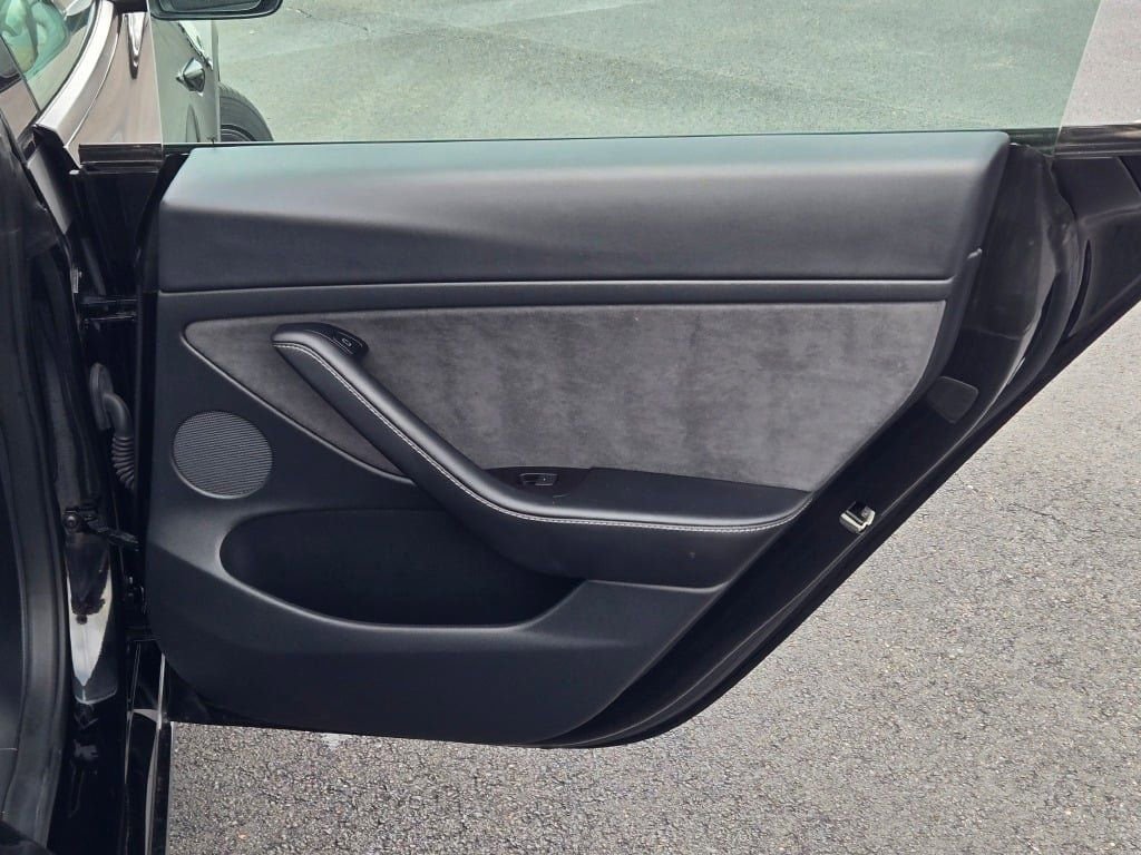 Used 2021 Tesla Model 3 Long Range image 9