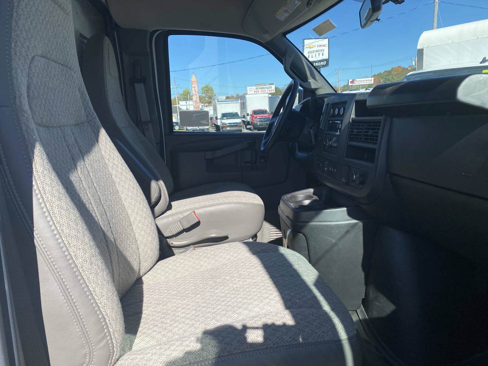 New 2023 GMC Savana 3500 w/ Power Convenience Package RWD image 5