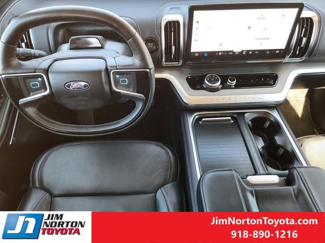 Used 2025 Ford Expedition Platinum image 27