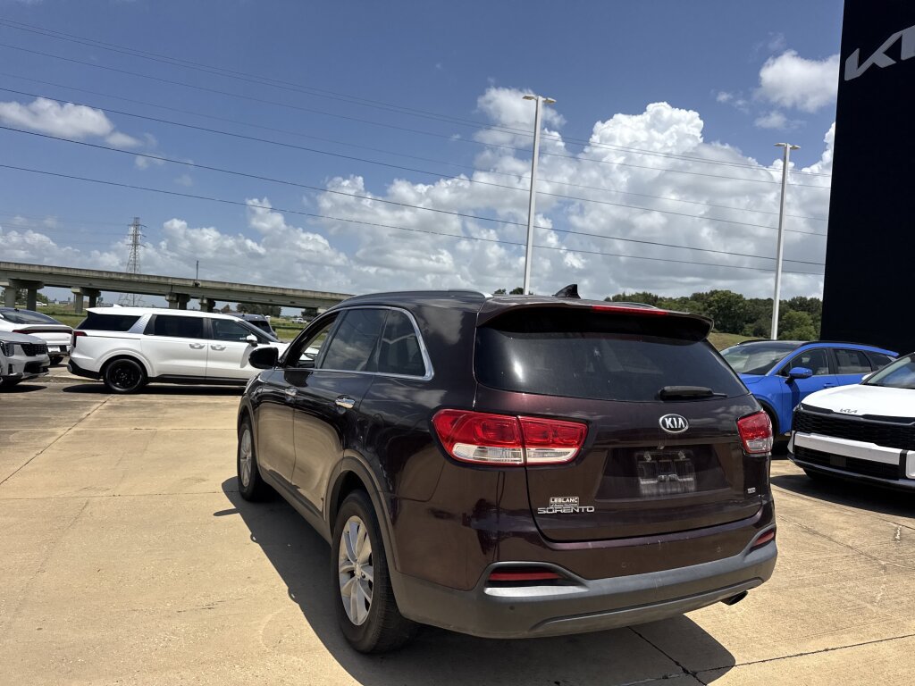 Used 2016 Kia Sorento FWD w/ LX Convenience Package image 23