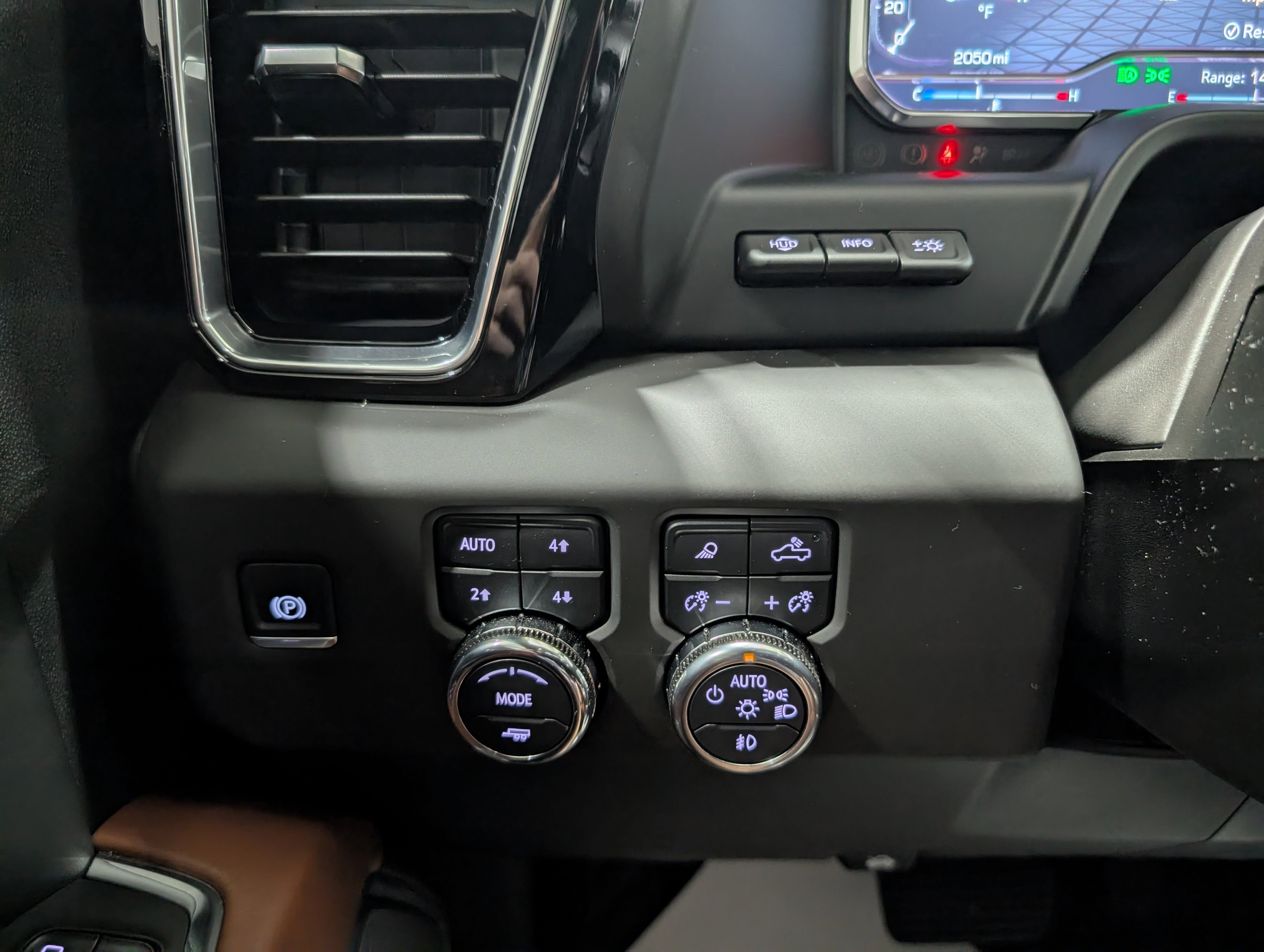 Used 2025 GMC Sierra 1500 Denali Ultimate image 25