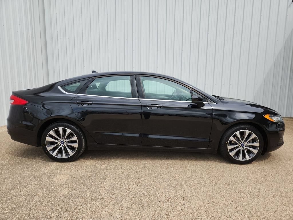 Used 2020 Ford Fusion SE AWD/4WD image 24
