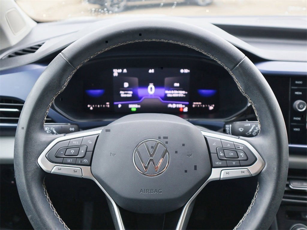 Certified 2022 Volkswagen Taos SE w/ Driver Assistance Package image 19