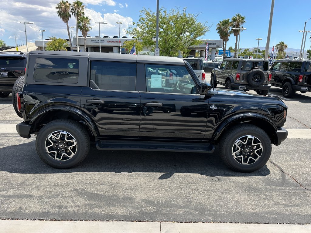New 2026 Ford Bronco Outer Banks AWD/4WD image 9